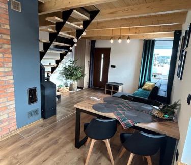 Czarna House | Cichata - domek w Bieszczadach