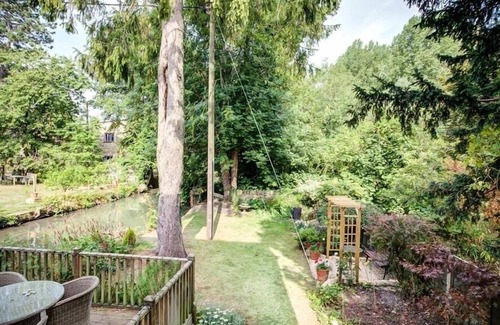 Burford Cottage | CIDER PRESS, romantic, character holiday cottage in Burford