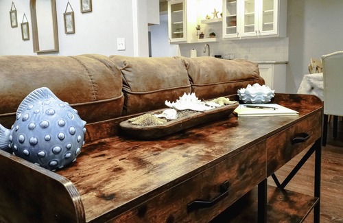 Long Beach House | Cindy Lou's Seaside Retreat: Walking Distance to the Beach!