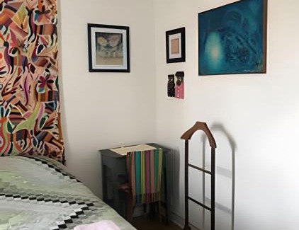 Pinheiros Apartment | CineSala · SP: beautiful, well located, with air conditioner