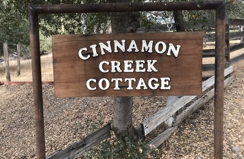 Three Rivers House | Cinnamon Creek Cottage, Sequoia National Park
