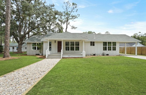 Pembroke House | Circle Retreat Lovely 2-bedroom house in Pembroke