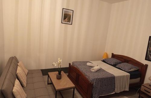 Bourges Apartment | City 18