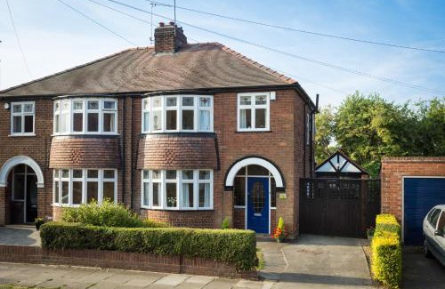 Heworth House | City Apartments - 4 Heworth Village - 3 bed house