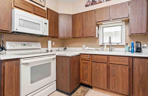 Great Falls House | City Cabin Retreat Ground Suite