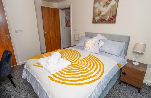 Bradford Apartment | City Center, Free WiFi for Contractor, Family