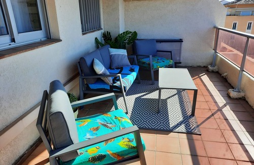 Saint-Raphael Apartment | City center, large terrace, 5th top floor, all on foot, sea view