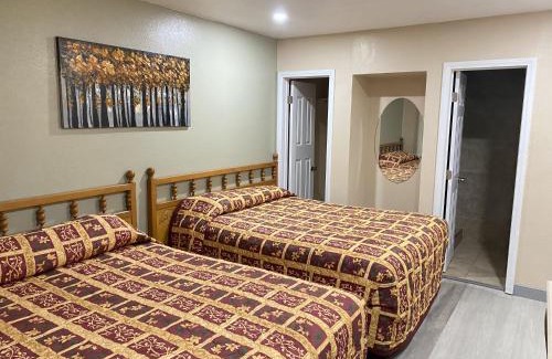 Five Points Northeast Hotel | City Center Motel - Oxnard