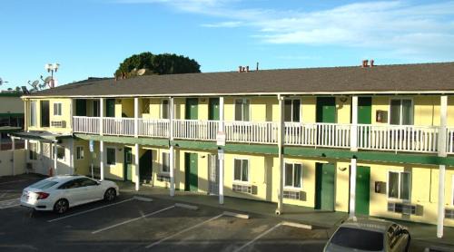 Five Points Northeast Hotel | City Center Motel - Oxnard