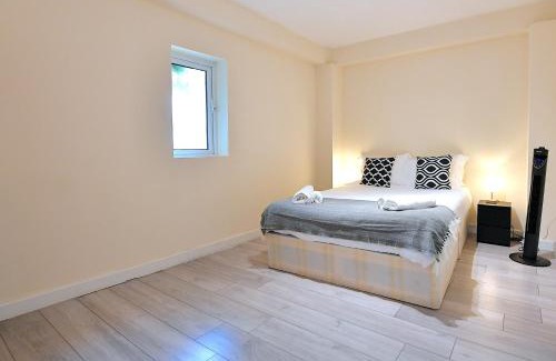 Tottenham Apartment | City Central Apartment in Tottenham