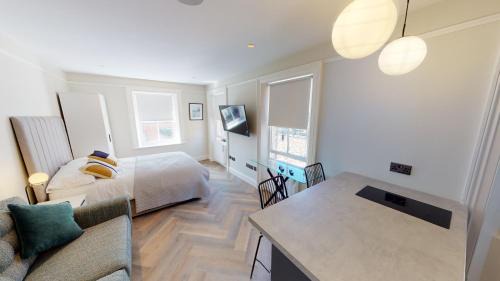 Hope Street Apartment | City Centre Cathedral Sofabed Shared Laundry