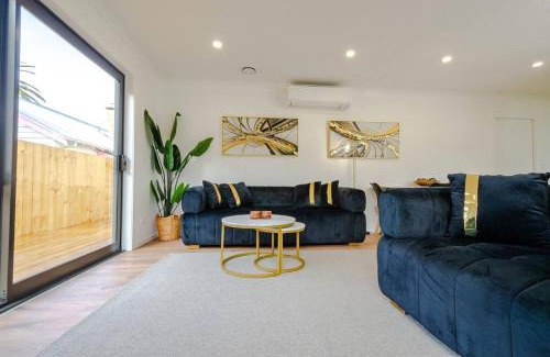 Frankton Apartment | City Centre Elegance Apt 3