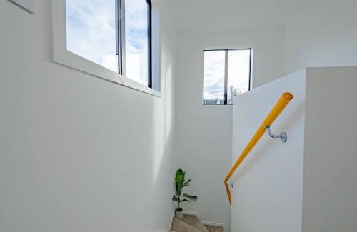 Frankton Apartment | City Centre Elegance Apt 3