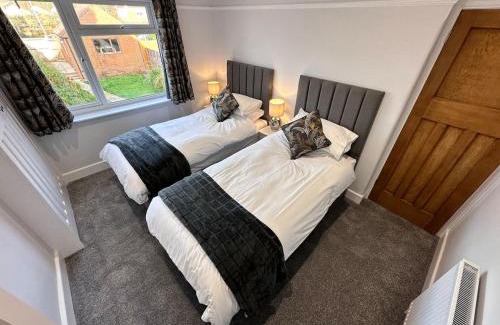 Canterbury House | City centre home in Canterbury with free parking