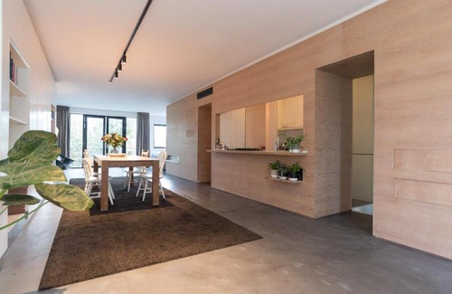 Utrecht City Center Apartment | City centre Loft on the historic Canal
