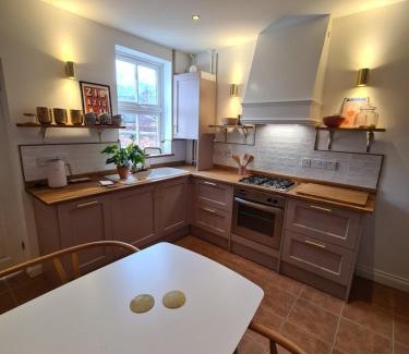 Lincoln House | City Cottage