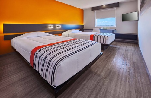 Leon Hotel | City Express Junior by Marriott León Centro De Convenciones