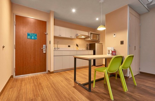 Zona Rio Hotel | City Express Suites by Marriott Tijuana Rio