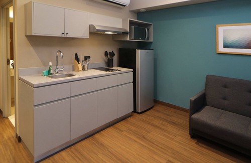 Zona Rio Hotel | City Express Suites by Marriott Tijuana Rio