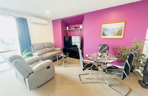 Phillipstown House | City Fringe Private Room - Your Urban Escape!