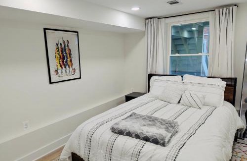 Edgewood Apartment | City Hopper!
