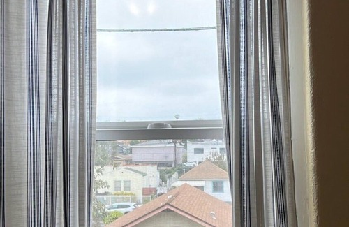 Westlake Apartment | City of Angels Studio! Escape near Downtown!