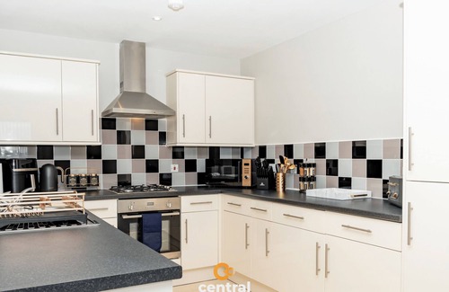 Dundee Apartment | City Quay - River Tay Views - Balcony