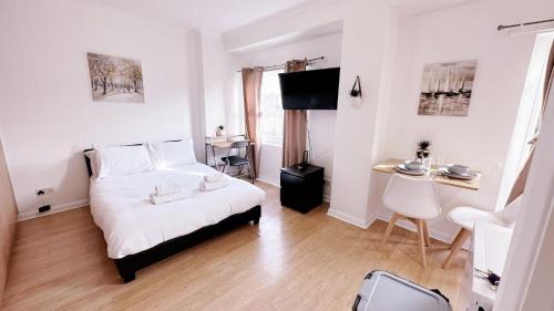 Chelsea Riverside Apartment | City Sparrow Chelsea Residences