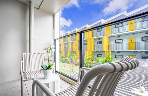 Auckland Central Business District House | City Studio with Pool