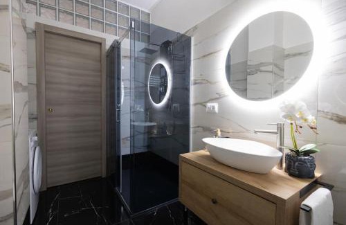 Prenestino-Labicano Apartment | City Vibe Red Rose