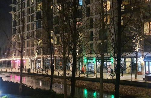 Stratford and New Town Apartment | City View 1 Bedroom Flat