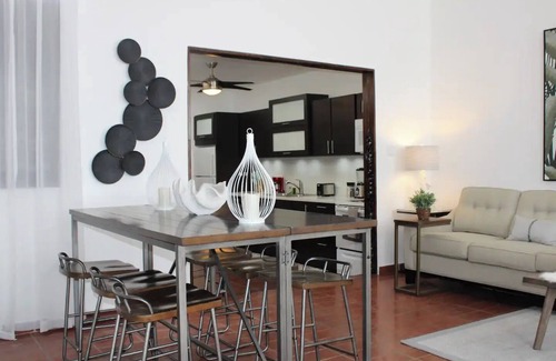 Catedral Apartment | City View 3 Bdrm.Apt for 6-Old San Juan