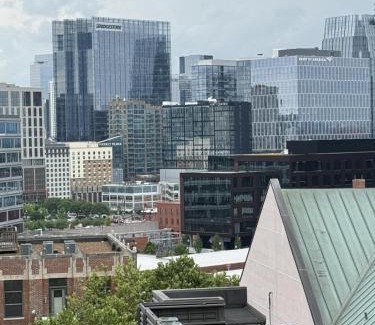 Rolling Mill Hill House | City View 621