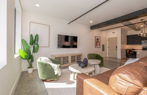 Downtown Tulsa Apartment | City View at The Beacon/Stylish 2 Bedroom Escape