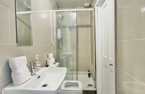 Downtown Tulsa Apartment | City View at The Beacon/Stylish 2 Bedroom Escape