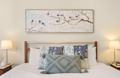 Perth Central Business District Apartment | City Views & Resort-Style Living Pool Tennis & Parking