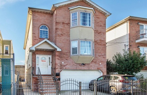 Ironbound District Apartment | CityLuxe Modern 3BR Near NYC + Free Parking.