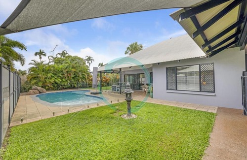 Parap Apartment | Cityside Hideaway 4BR Family House - Pool - Markets