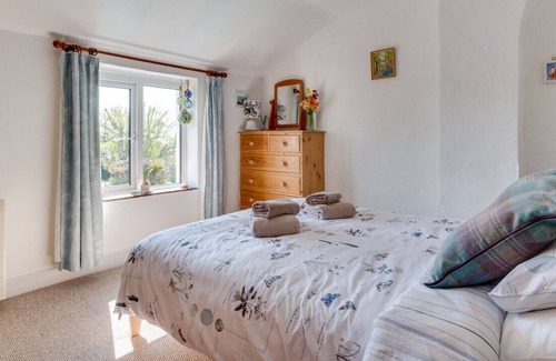 Hythe House | Claire's Cottage - One Bedroom House, Sleeps 2