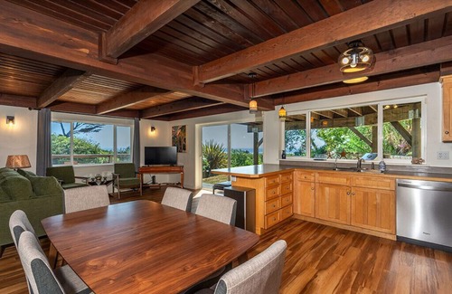 McKinleyville House | Clam Beach Cottage - New, spectacular ocean view stay!