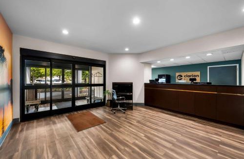 Apex Hotel | Clarion Pointe Apex - Holly Springs
