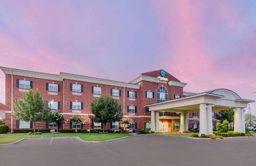 Sulphur Springs Hotel | Clarion Pointe Sulphur Springs