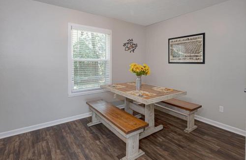 Columbus Apartment | Classic Charm by the Park