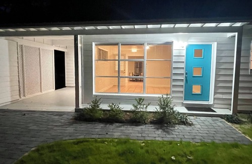 Fort Walton Beach House | Classic Florida Cottage - 6 Min to Beaches! Shopping and Restaurants!