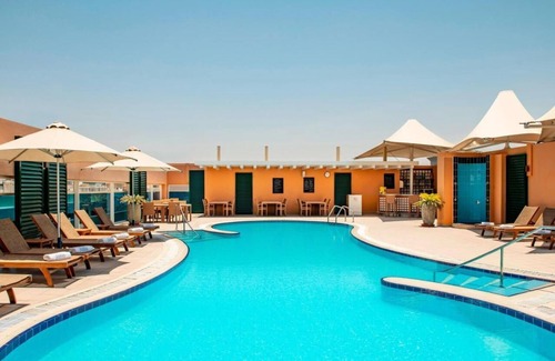 Al Mankhool Apartment | Classic King Room Near Sharaf DG Metro