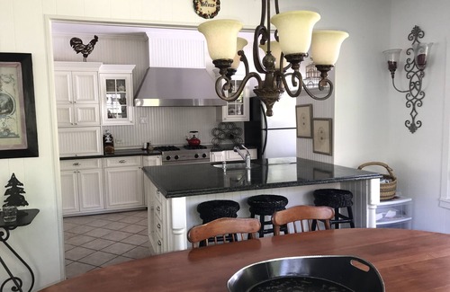 Idylwilde House | Classic Lake Michigan Harbor Springs Cottage