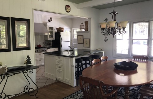 Idylwilde House | Classic Lake Michigan Harbor Springs Cottage