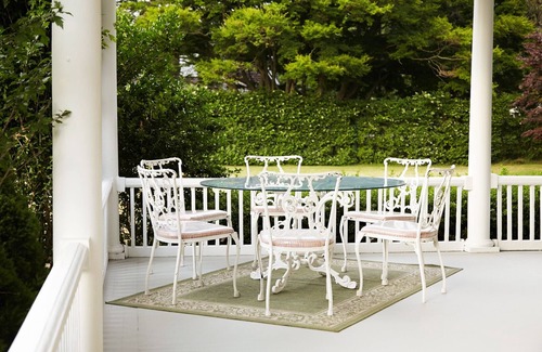 Quogue House | Classic Old Quogue Estate with Pool and AC Short Walk to Beach