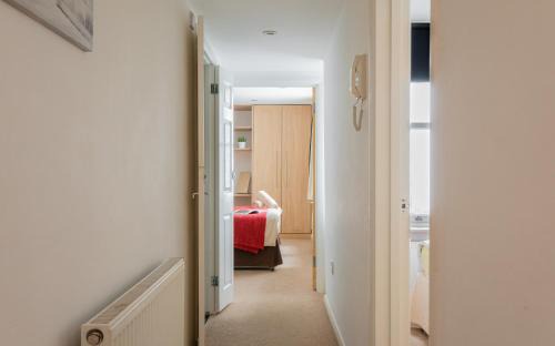 Warwick Apartment | Classic Two-Bedroom Apartment Pimlico