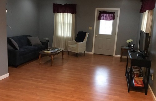 Newark House | Classic, updated house with porch & backyard